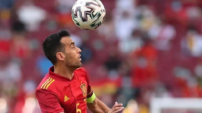 Sergio Busquets Positif Covid-19, Spanyol Terancam Dicoret di Piala Eropa?